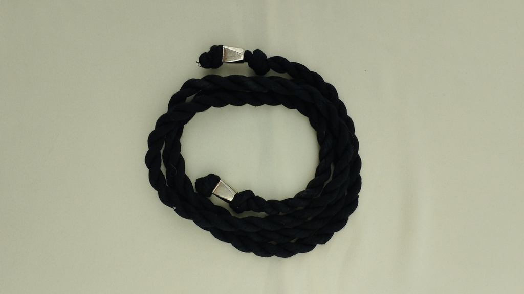 Lazo negro trenzado