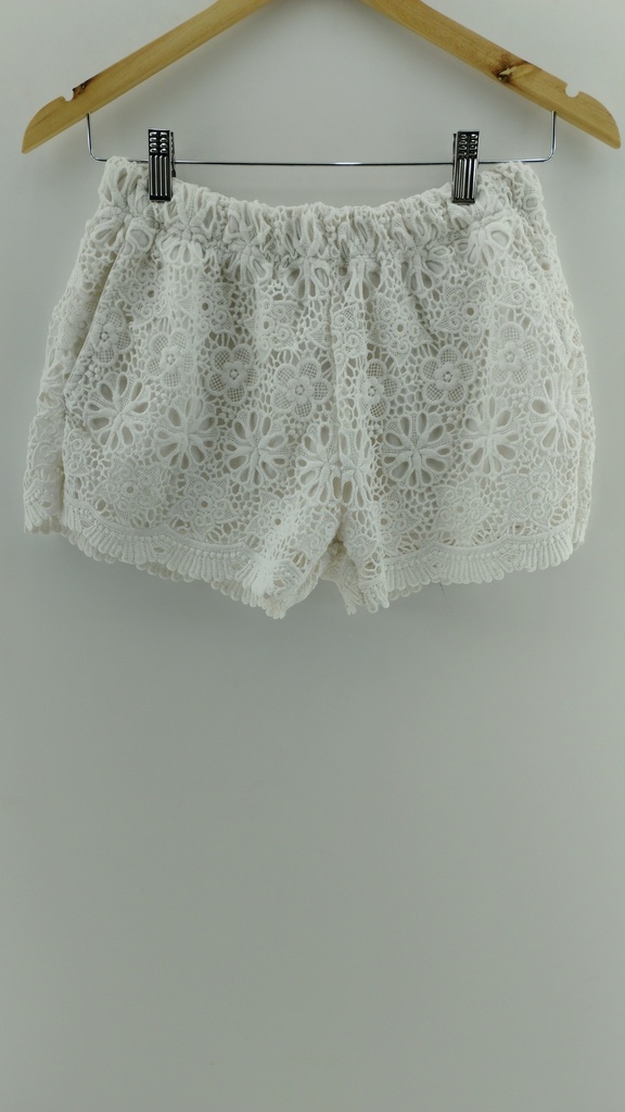 Short blanco calado flores T:1