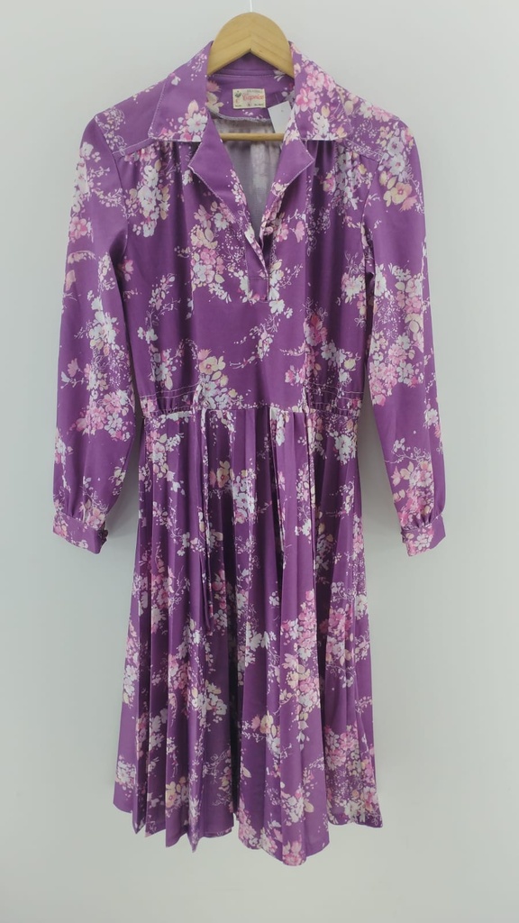 Vestido violeta floreado largo tableado T:L