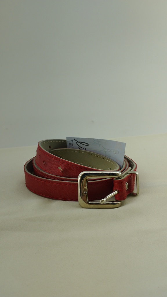 Cinto rojo delgado minimalista