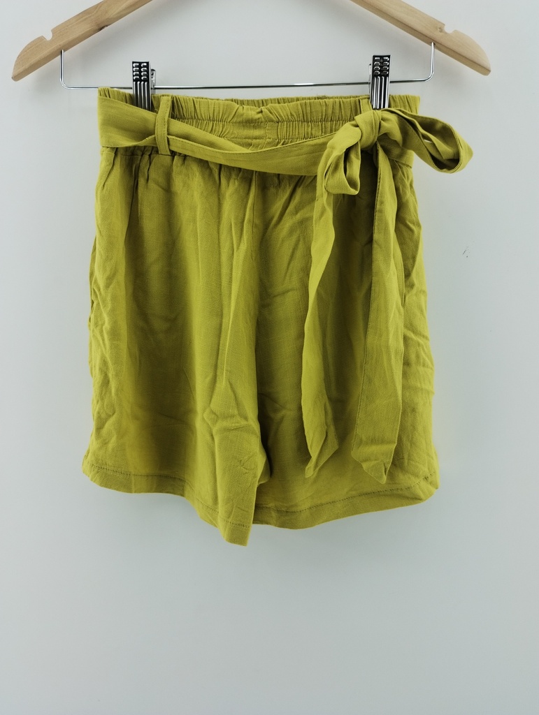 Short verde limón con cinto T:M