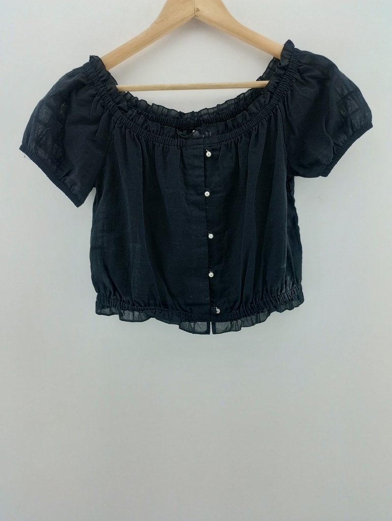 Blusa negra translucida botón perla T:U