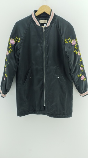 [P04701-1] Campera negra mangas floreadas RAPSODIA T:L