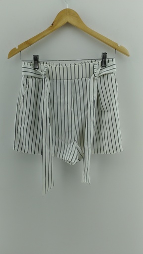 [P04808-36] Short rayado blanco y negro JENNIFER T:S